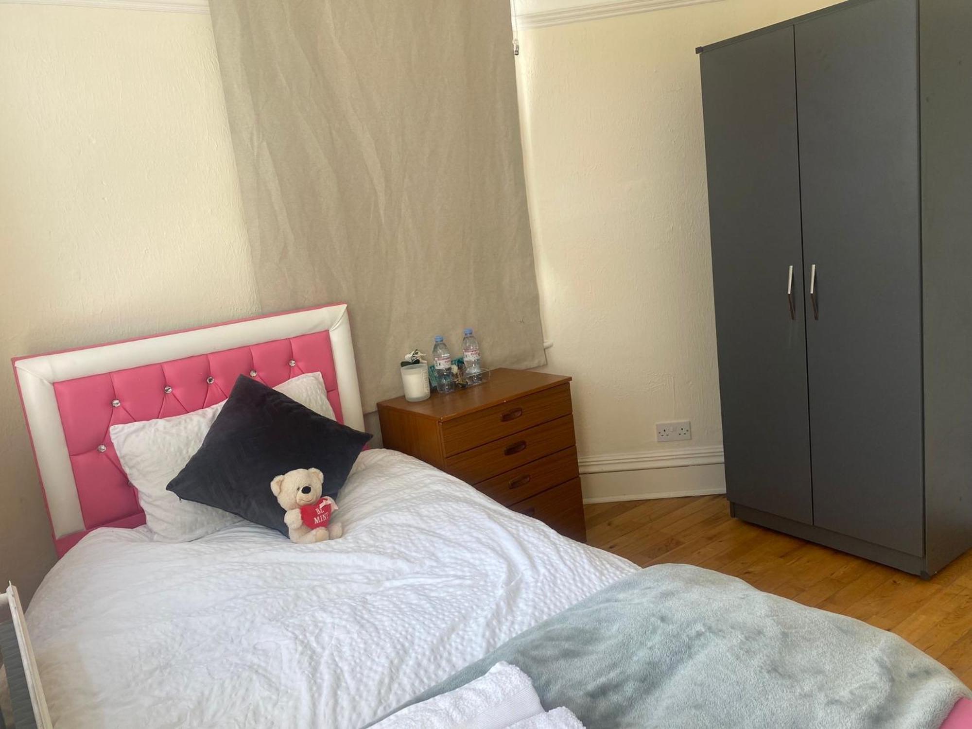 London Rental Carshalton Extérieur photo