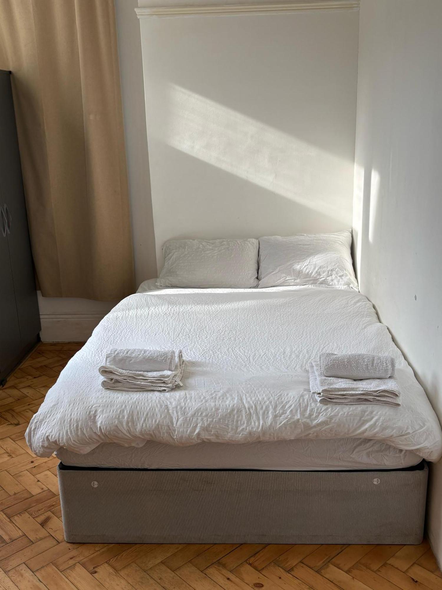 London Rental Carshalton Extérieur photo